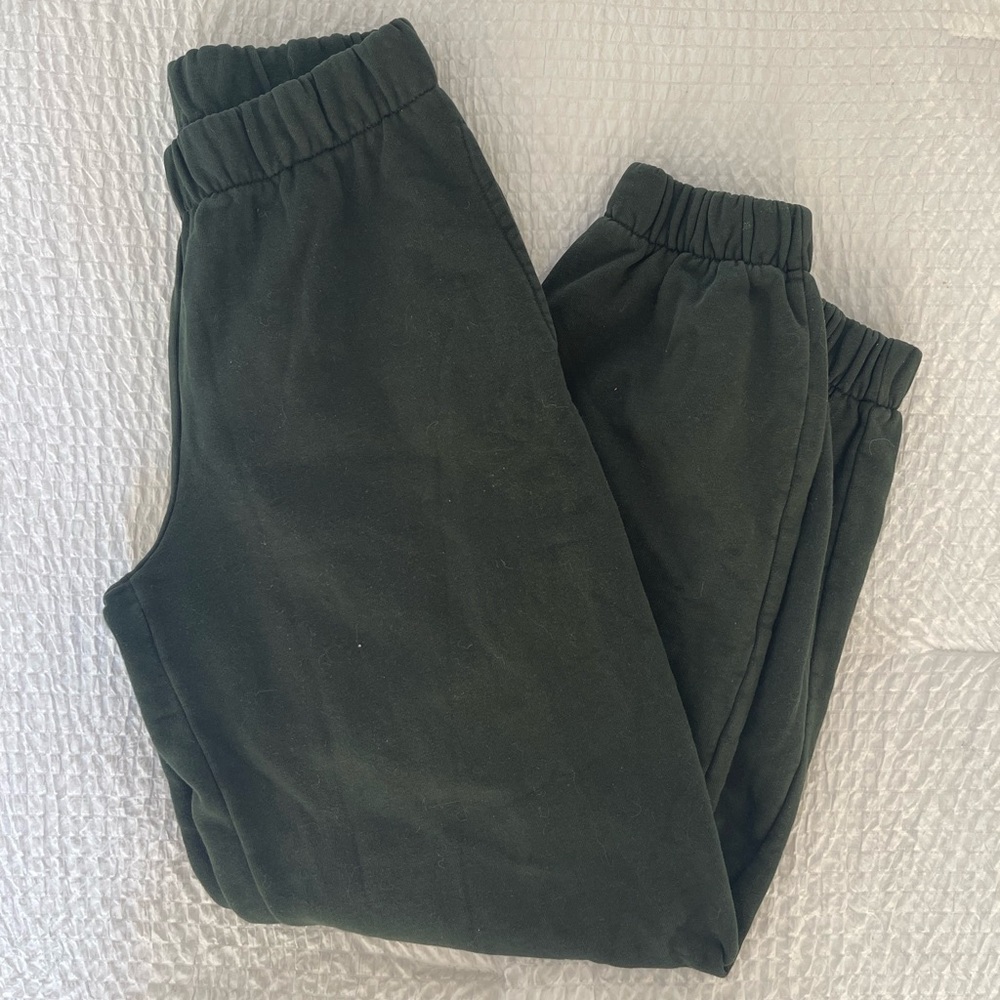 BRANDY: DARK GREEN SWEATS